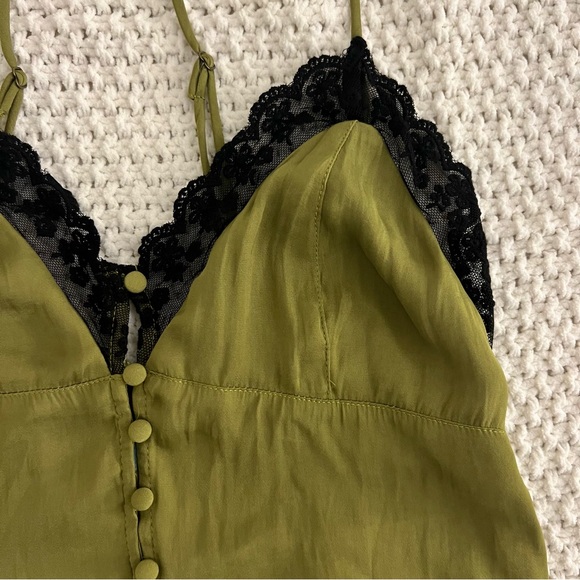 Urban Outfitters Women’s Top - Picture 1 of 4